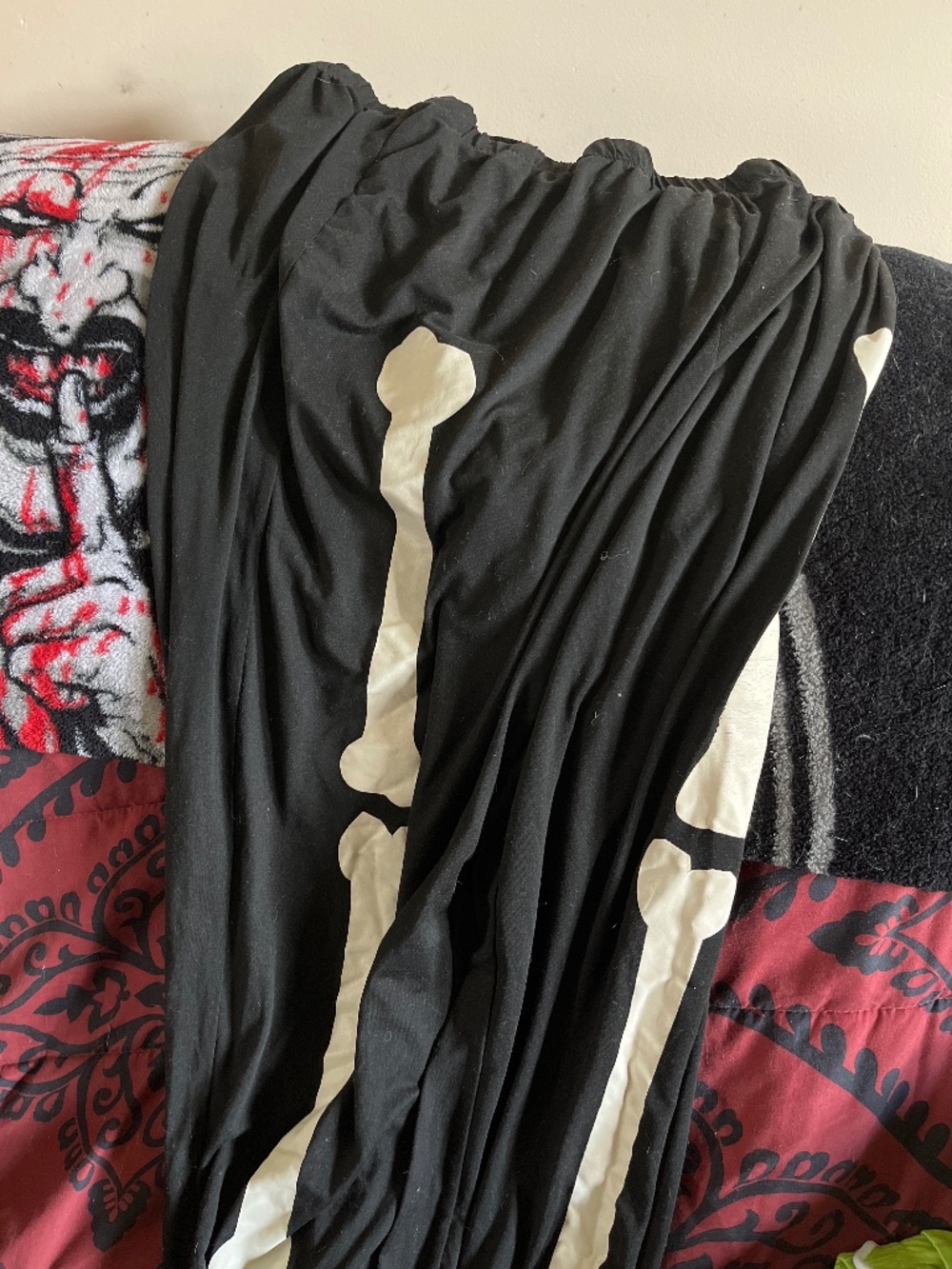 Women’s glowing dark skeleton pants